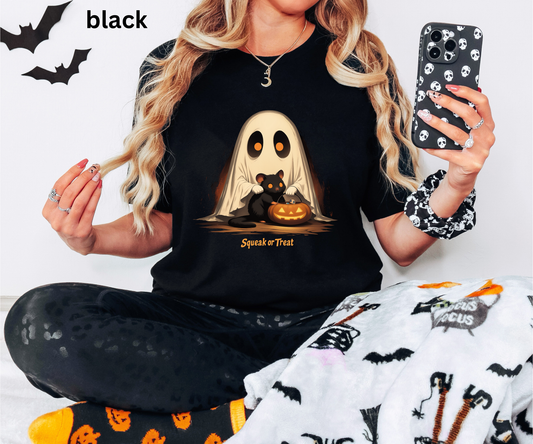Cute Ghost Mouse Halloween Shirt - Squeak or Treat Spooky T-Shirt for Fall Trick-or-Treating, gift for animal lovers, halloween party